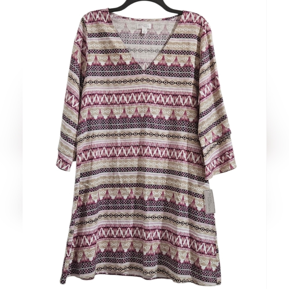 Morgan Taylor loose-fitting dress with a V-neckline and three-quarter sleeves.